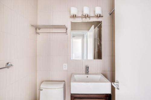 Vannituba majutusasutuses Kips Bay 2br w gym doorman nr Murray Hill NYC-1063