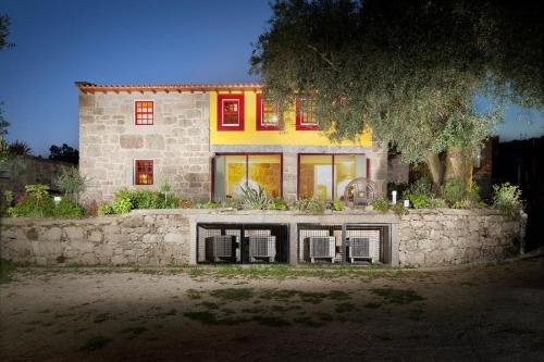 Το κτήριο όπου στεγάζεται  the country house