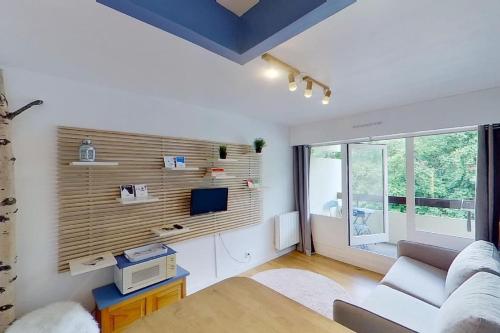 Μια τηλεόραση ή/και κέντρο ψυχαγωγίας στο Studio moderne de 18m2 aux carroz d'arâches