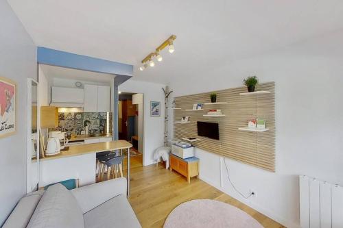 Η κουζίνα ή μικρή κουζίνα στο Studio moderne de 18m2 aux carroz d'arâches
