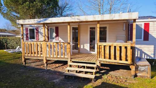 Photo de la galerie de l'établissement Spacieux mobilhome N°4, 2ch tout confort, à Gastes
