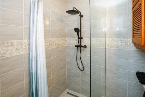 Kúpeľňa v ubytovaní Parti Sétány Apartman