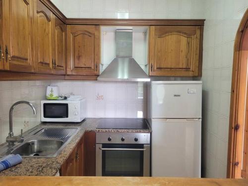 Foto dalla galleria di Apartamento 42 en Son Parc. Playa y golf a Son Parc