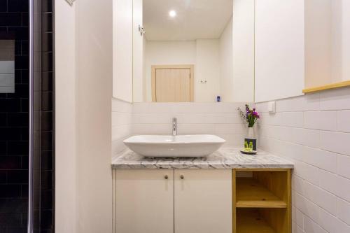 Stay in Santos Neighborhood, Lisbons Most Trendy Area