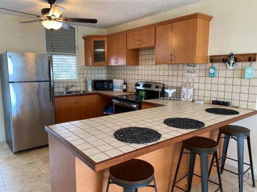 A kitchen or kitchenette at Beach apartment