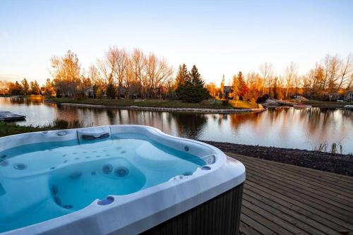 Luxury Lakehouse