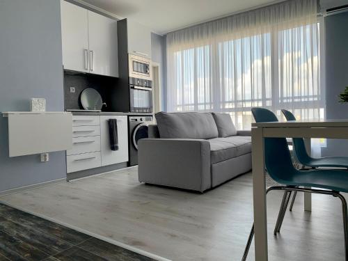 Кът за сядане в Blue loft & 2bedrooms & parking