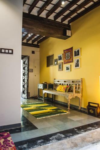 Χώρος καθιστικού στο Dodhia Haveli