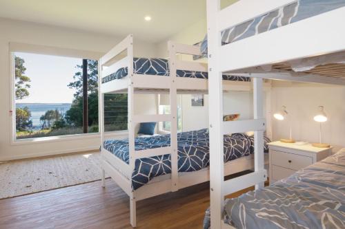 Двуетажно легло или двуетажни легла в стая в 'Mherringa' at Bawley