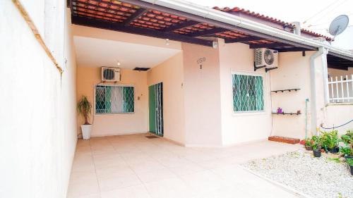 Ótima casa apenas 50metros da praia - em Balneário Piçarras