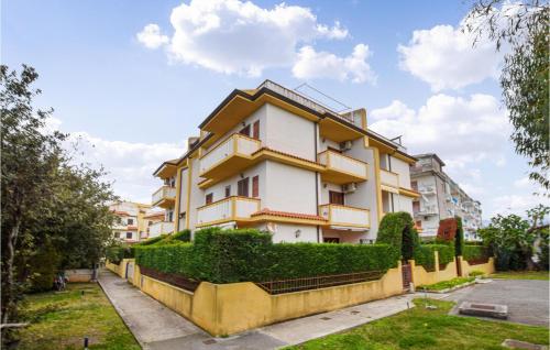 Awesome Apartment In Scalea With Wifi And 2 Bedrooms
