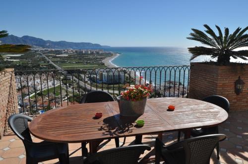Welcome Inn Nerja guest house Luxury Bed & Breakfast