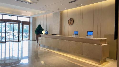 Lobby alebo recepcia v ubytovaní JI Hotel Xi’an Feng Cheng Second Road