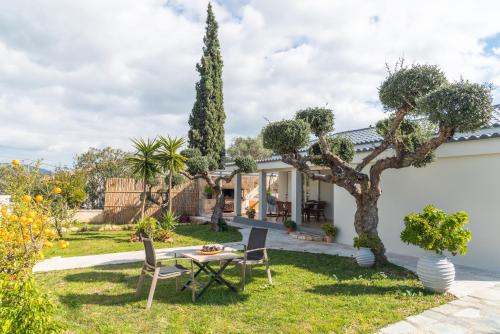 Armando Cottage - Private Nature Retreat with BBQ to Experience Magical Greek Hospitality By Villa Mana Gers