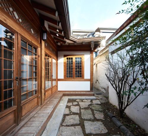 Luxury hanok with private bathtub - SW11_3