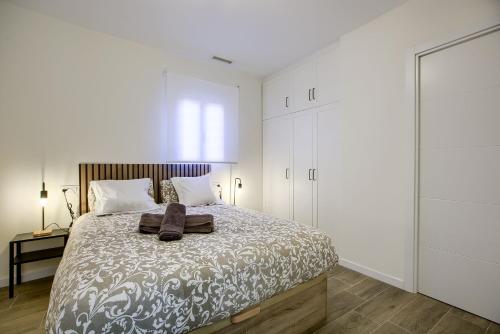 2 baños y 2 habitaciones Plaza Castilla Bernabeu CASA MARMEL