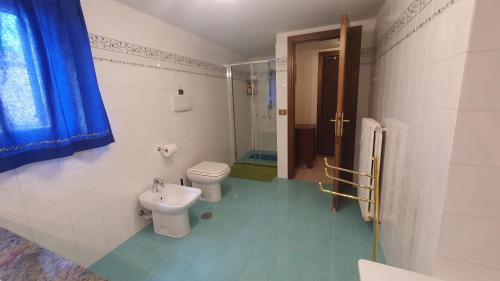 Ένα μπάνιο στο Le Casette di Civitella la casa di Nonna Giulia