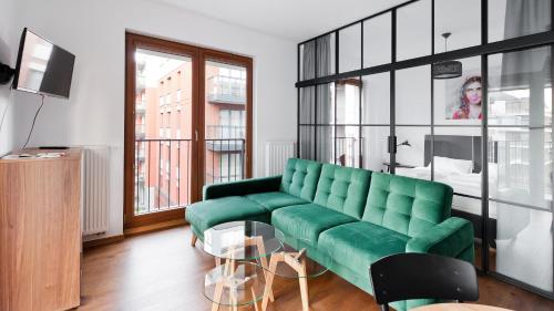 Rakowicka Podkowa City Center near the train station by Sun & Snow