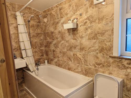 Fully-equipped flat in the city of London photo 18