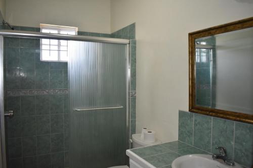 Oland - 2 Bedroom apartment with Marina view photo 3