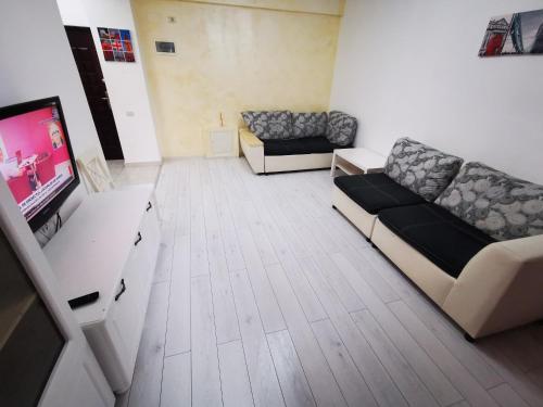 Gallery image of White Apartment in Dudu
