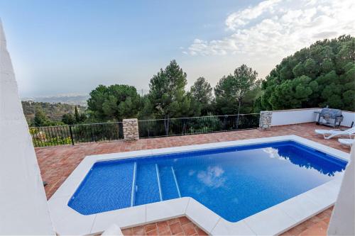 Spectacular views private villa Valtocado
