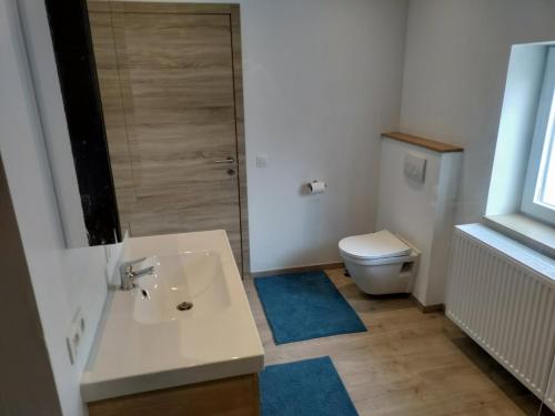 Kúpeľňa v ubytovaní Comfortabel verblijven op wandelafstand van de zee