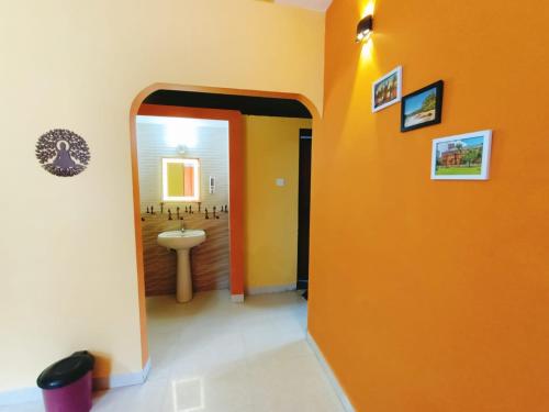 Koupelna v ubytování Beach Shalom Luxury Apartment and Villa Colva