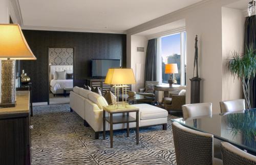 Loews New Orleans Hotel Image