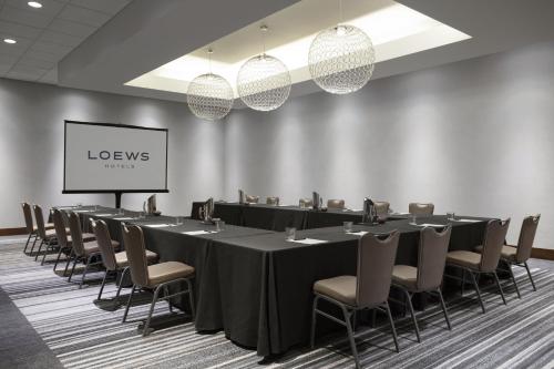 Espace de conférence ou salle de réunion dans l'établissement Loews Chicago O'Hare Hotel
