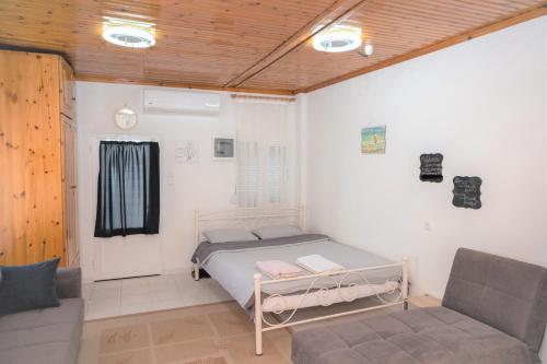 Postel nebo postele na pokoji v ubytování Safe and cozy studio in Xanthi!