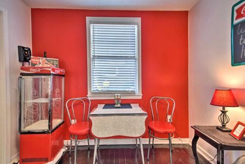 Photo de la galerie de l'établissement Retro-Style Studio in Historic Downtown Home!, à Daytona Beach