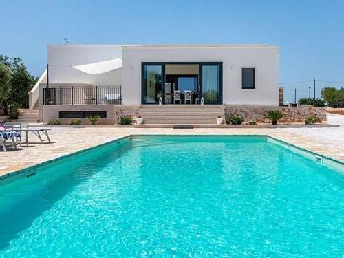 Modern villa with pool and views of Cisternino