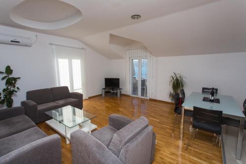 Apartments Little Paradise