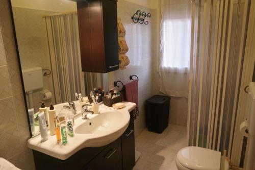 A bathroom at Casa Lido Piccolo
