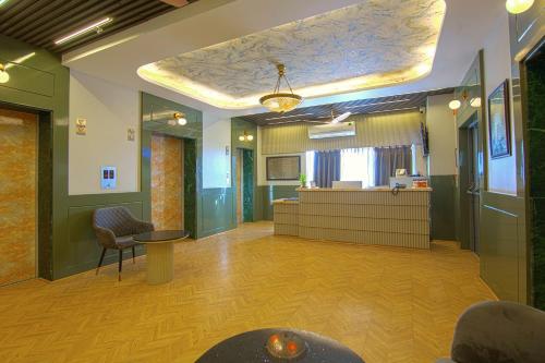 Lobi atau kawasan kaunter penerimaan di Hotel Bay Laurel Retreat