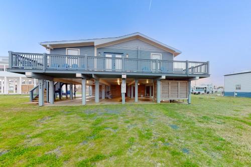 Gallery image of The Beach House in Crystal Beach