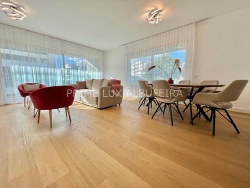 Een zitgedeelte bij Prime Lux Albufeira