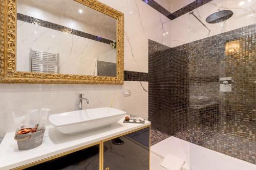 Salle de bains dans l'établissement Piazza Venezia Luxury Suite