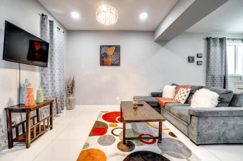 5 min to Rogers Pl, 3 bd/2.5 bath w/ free Parking
