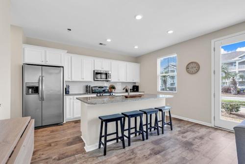 Centrally Located Myrtle Beach House Near Sports Center, Broadway at the Beach, Shopping, Beach, and Golf photo 13
