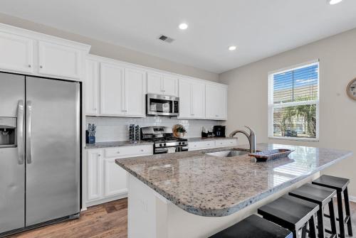 Centrally Located Myrtle Beach House Near Sports Center, Broadway at the Beach, Shopping, Beach, and Golf photo 27