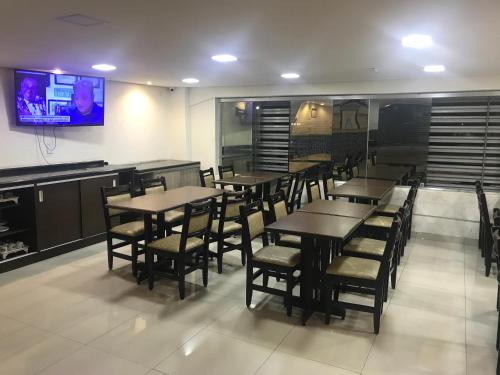 Bras Hotel tesisinde bir restoran veya yemek mekanı