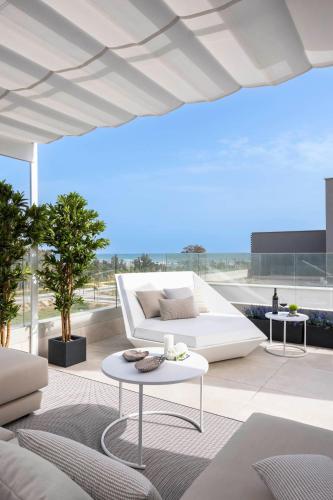 Alamar 3 bed penthouse beach side