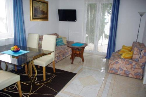Μια τηλεόραση ή/και κέντρο ψυχαγωγίας στο Apartment Petar