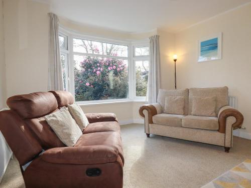 5 Carlyon Road – Photos 5