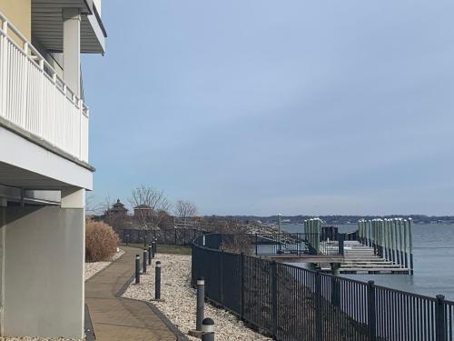 Luxury Water Front Home – Photos 3