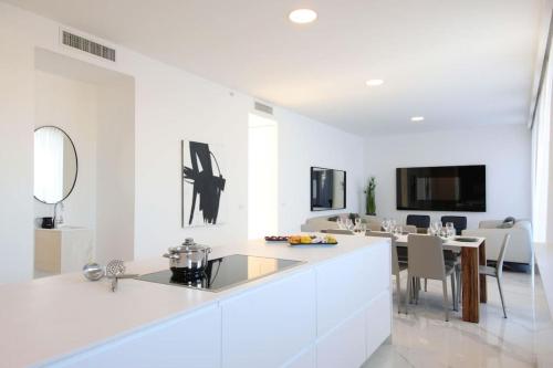 The Penthouse Of Haneviim court