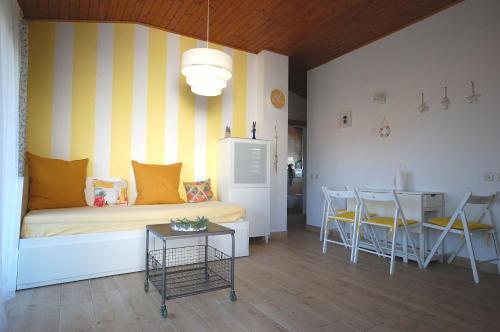 Apartments with parking space Vantacici, Krk - 20507