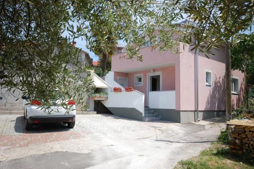 Apartments with a parking space , Krk - 20629